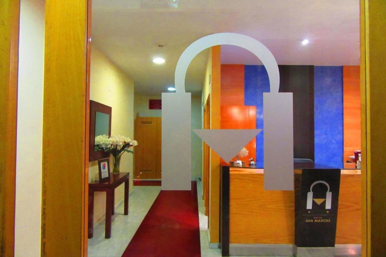 Hotel San Marcos Бадахос Екстериор снимка